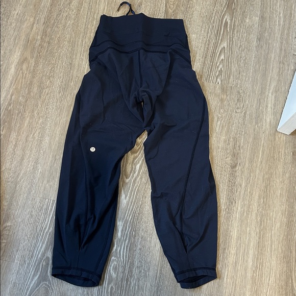 Lululemon Cropped Athletic Pants - Picture 3 of 4